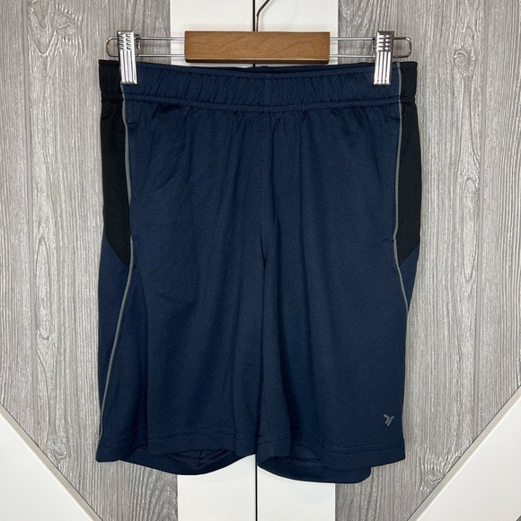 D13.5 Old Navy Active Go Dry Cool Small (6/7) - Picture 1 of 4